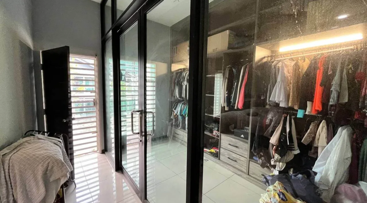 rumah-teres-2-tingkat-untuk-dijual-desa-lang-indah-ipoh-10
