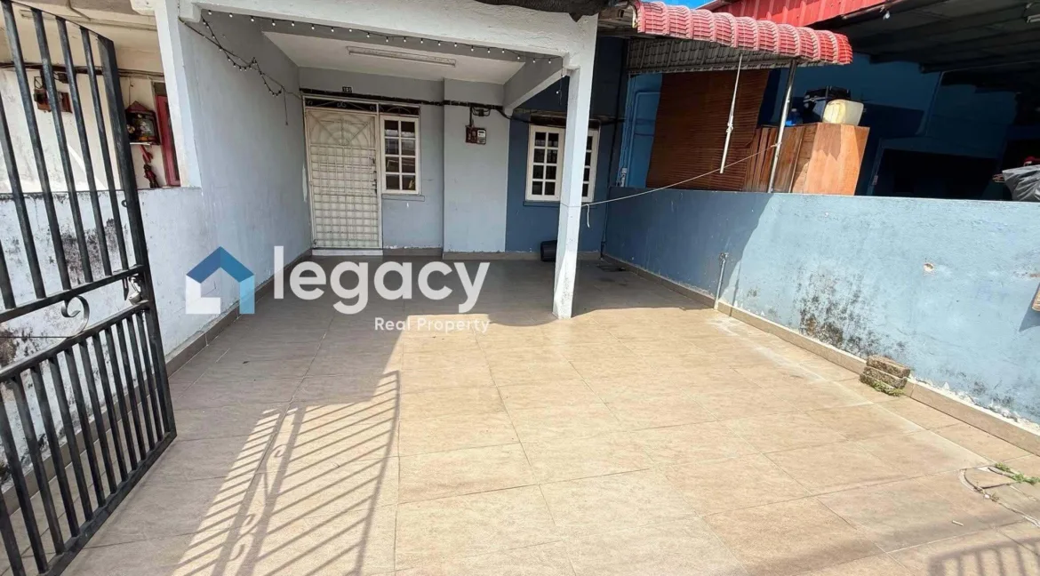 rumah-teres-2-tingkat-untuk-dijual-taman-klebang-jaya-ipoh-03