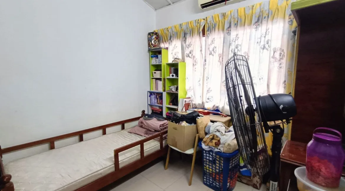 rumah-teres-2-tingkat-untuk-dijual-taman-sri-kurau-bercham-06