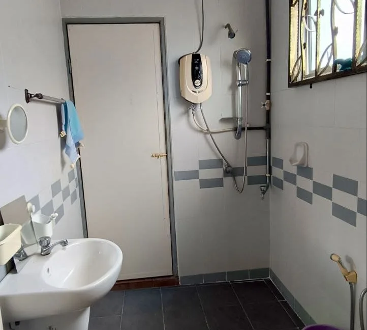 rumah-teres-2-tingkat-untuk-dijual-taman-tasek-mutiara-ipoh-17