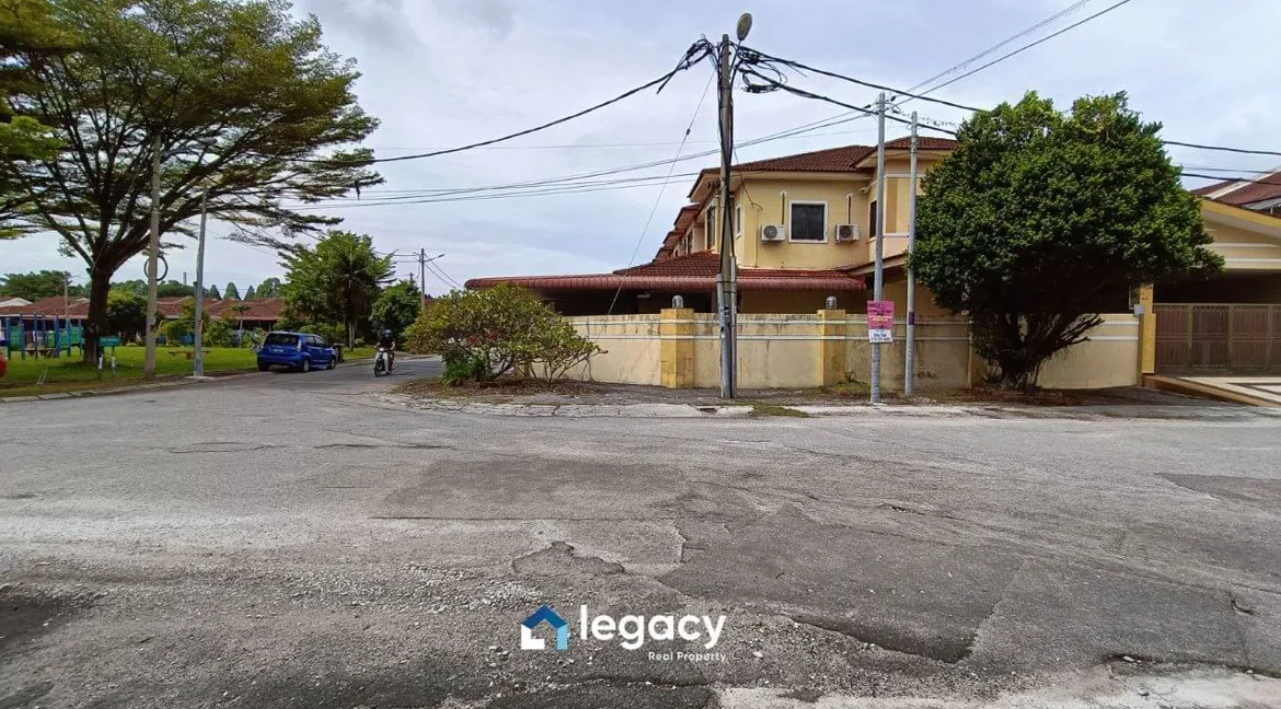 rumah-teres-2-tingkat-untuk-dijual-taman-tasek-mutiara-ipoh-22