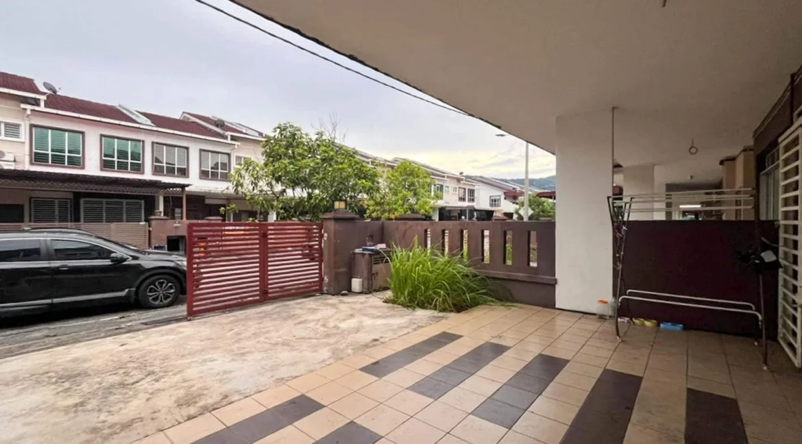 rumah-teres-dua-tingkat-untuk-dijual-meru-perdana-2-ipoh-02