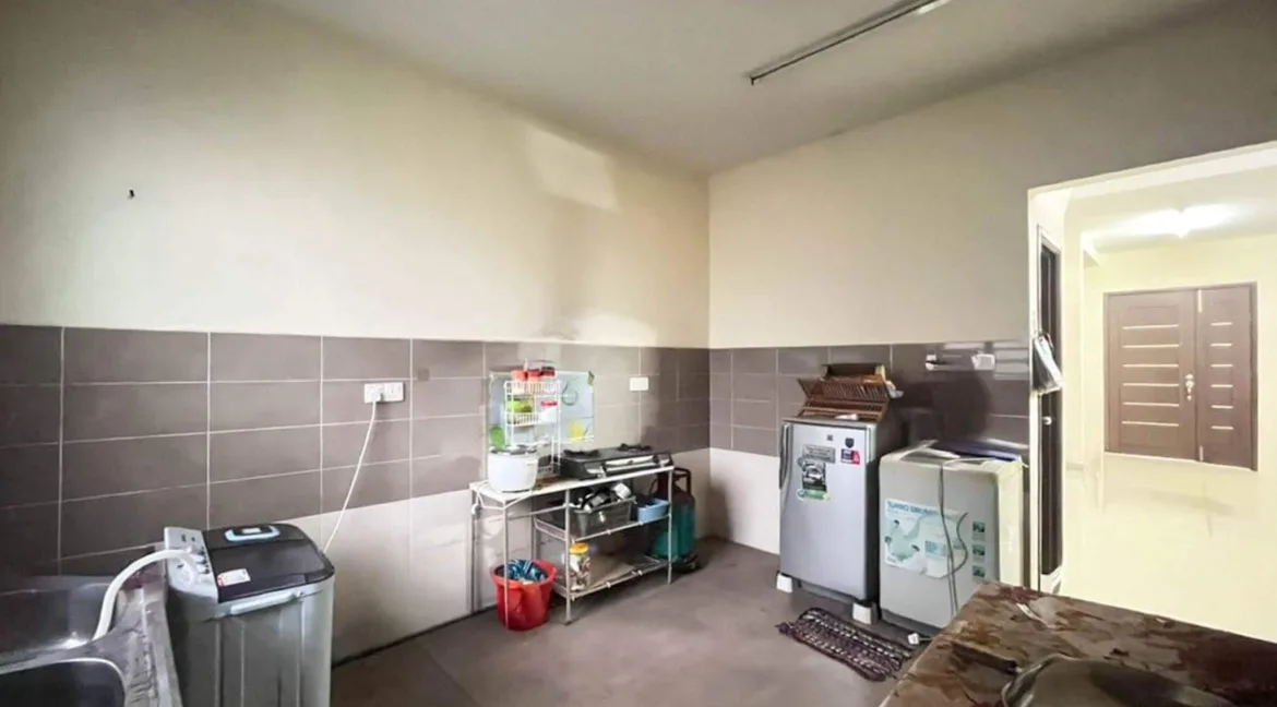 rumah-teres-dua-tingkat-untuk-dijual-meru-perdana-2-ipoh-06