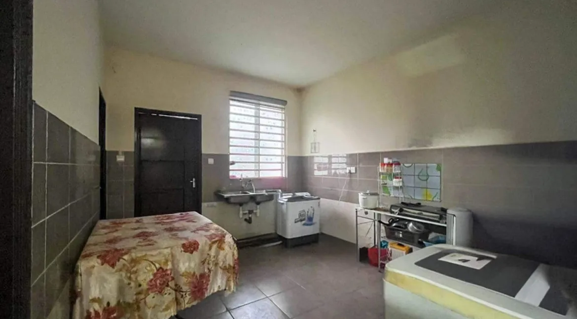 rumah-teres-dua-tingkat-untuk-dijual-meru-perdana-2-ipoh-09