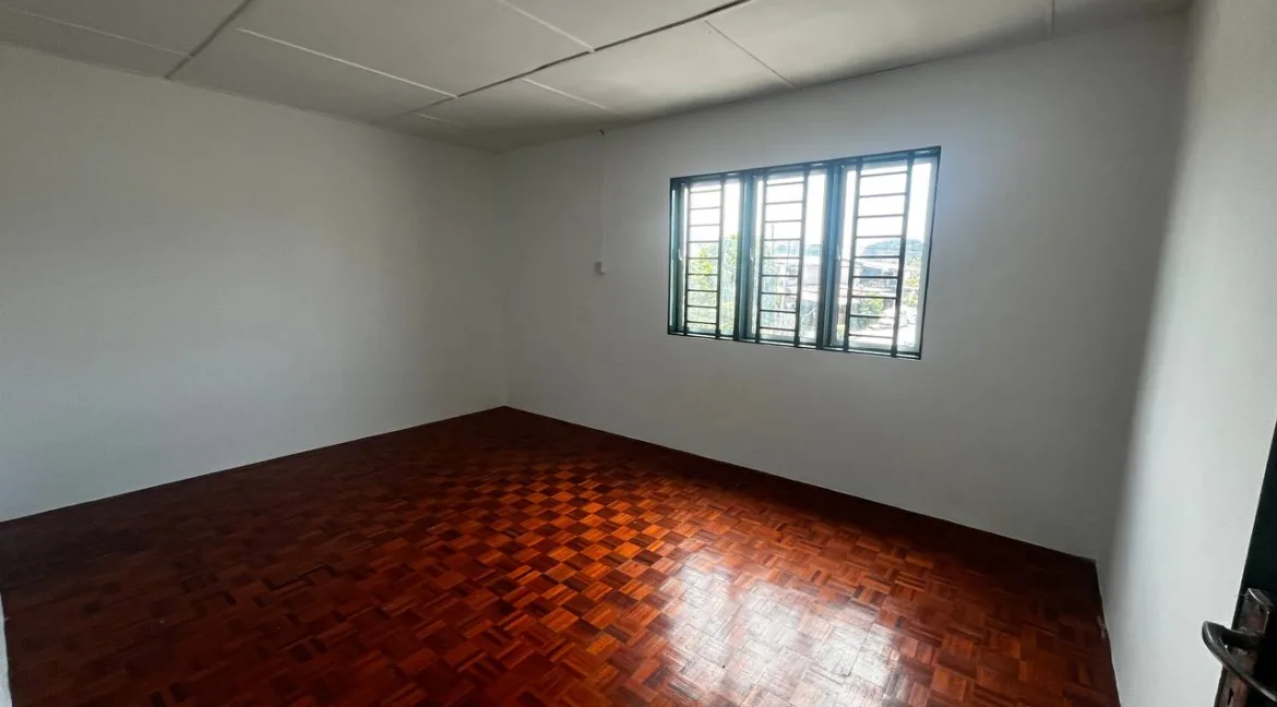 rumah-teres-dua-tingkat-untuk-dijual-taman-saga-tambun-12