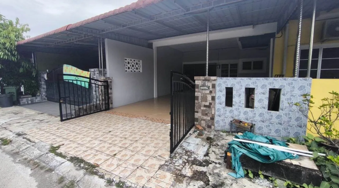rumah-teres-setingkat-untuk-dijual-di-pengkalan-harmoni-ipoh-02