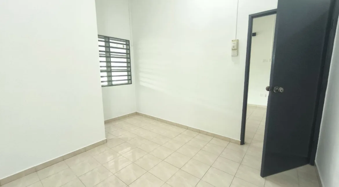 rumah-teres-setingkat-untuk-dijual-di-pengkalan-harmoni-ipoh-11