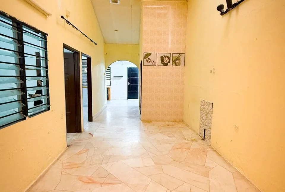 rumah-teres-setingkat-untuk-dijual-pekan-razaki-ipoh-03