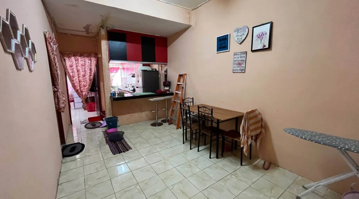 rumah-teres-setingkat-untuk-dijual-taman-bistari-sg-wangi-sitiawan-10
