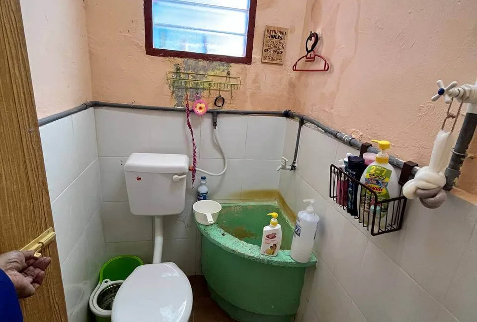 rumah-teres-setingkat-untuk-dijual-taman-bistari-sg-wangi-sitiawan-13