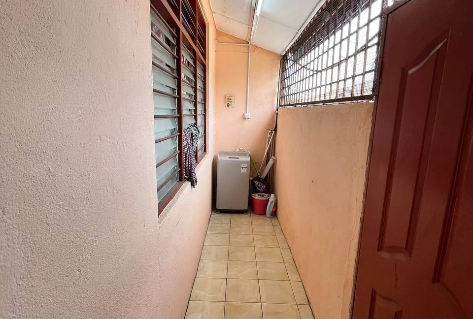 rumah-teres-setingkat-untuk-dijual-taman-bistari-sg-wangi-sitiawan-18