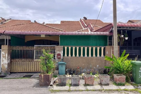 Rumah teres setingkat untuk dijual di Taman Chepor Damai, Chemor, Perak