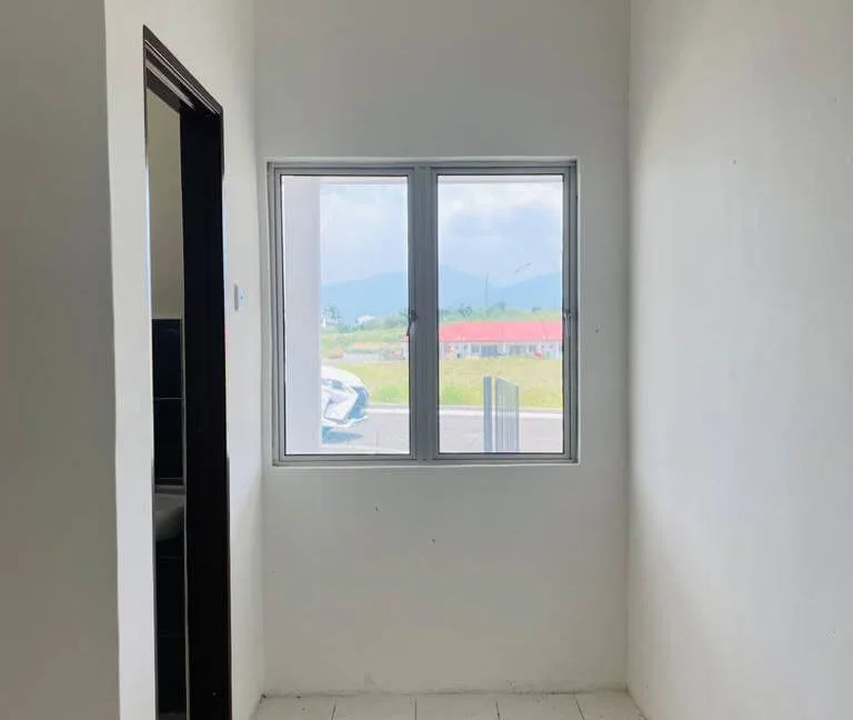 rumah-teres-setingkat-untuk-dijual-taman-kinding-perdana-tanjung-rambutan-08