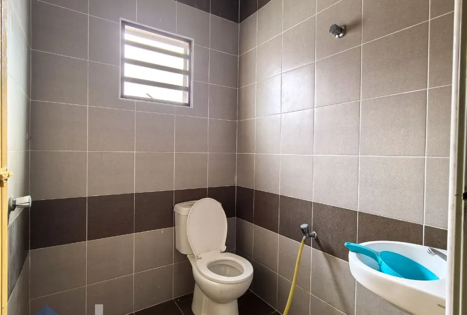 rumah-teres-setingkat-untuk-dijual-taman-seri-wangsa-2-seri-manjung-10