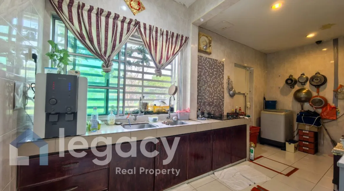 teres-dua-tingkat-bandar-cyber-botani-11