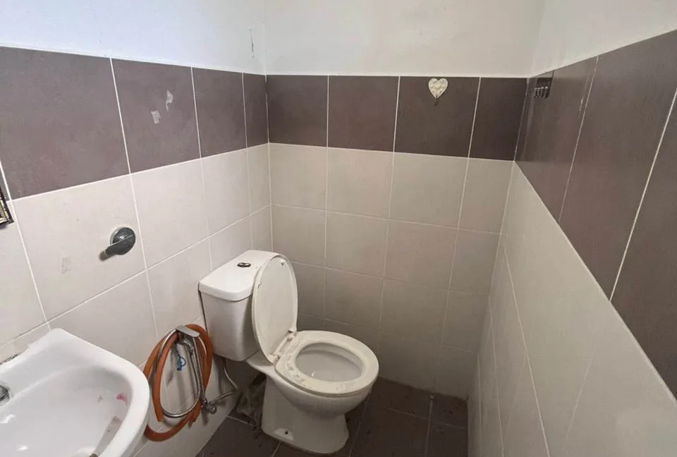 teres-setingkat-untuk-dijual-di-taman-mahkota-kampar-08