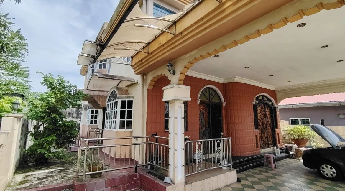 rumah-banglo-dua-tingkat-untuk-dijual-manjoi-tambahan-ipoh-04