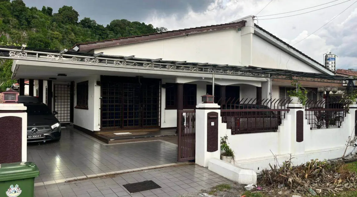 rumah-berkembar-setingkat-untuk-dijual-taman-sin-lok-ipoh-02