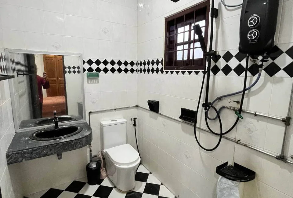 rumah-berkembar-setingkat-untuk-dijual-taman-sin-lok-ipoh-14