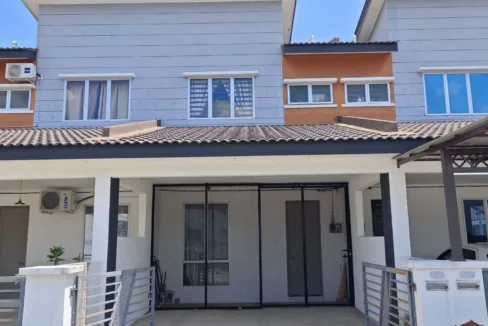 Rumah teres dua tingkat untuk dijual di Seri Iskandar, Perak Tengah, Perak