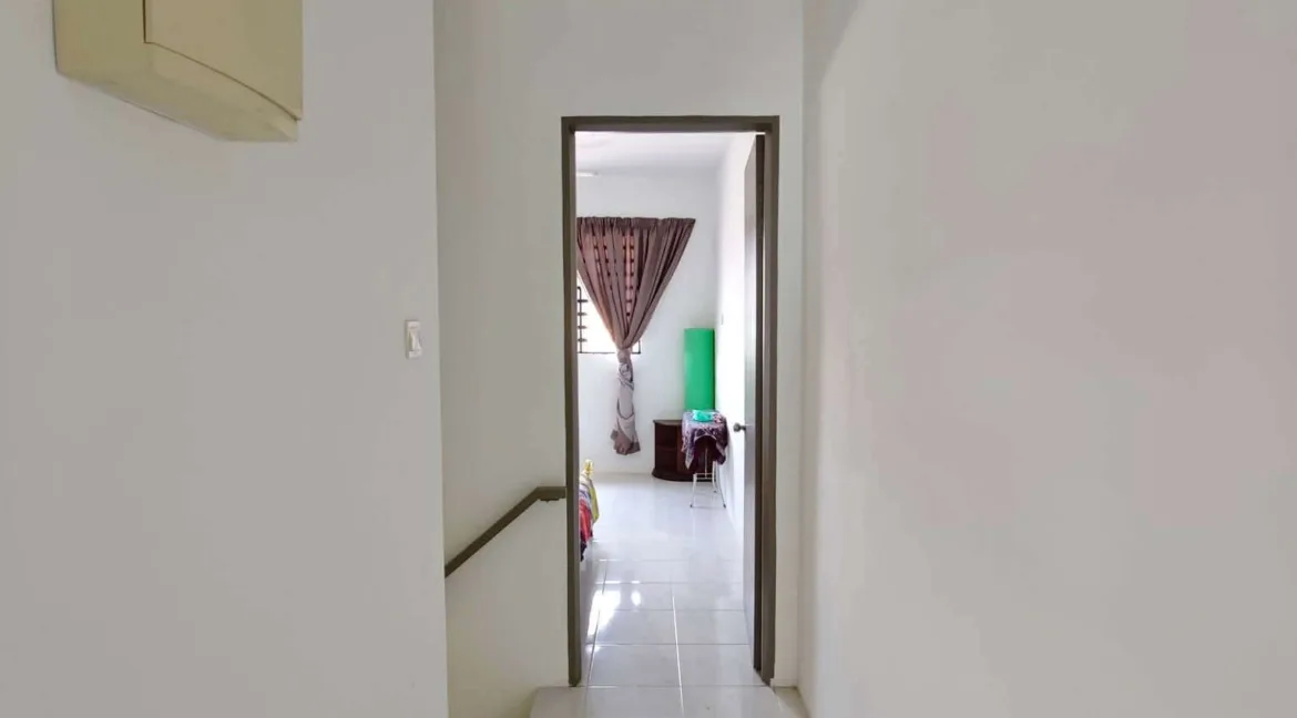 rumah-teres-dua-tingkat-untuk-dijual-seri-iskandar-perak-tengah-16
