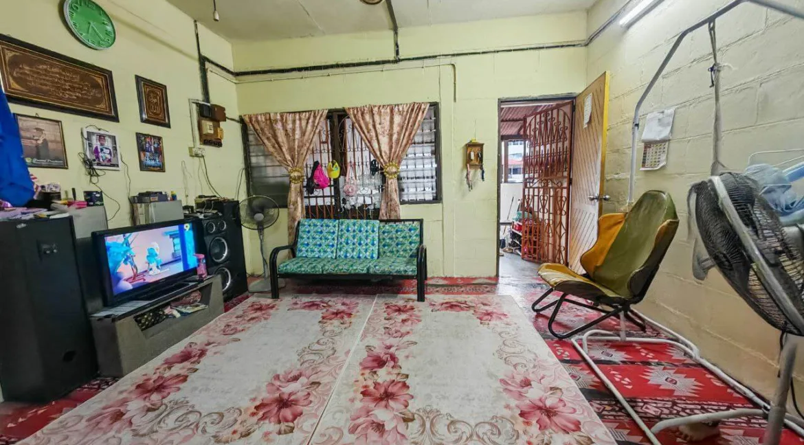 rumah-teres-dua-tingkat-untuk-dijual-taman-maju-rapat-ipoh-04