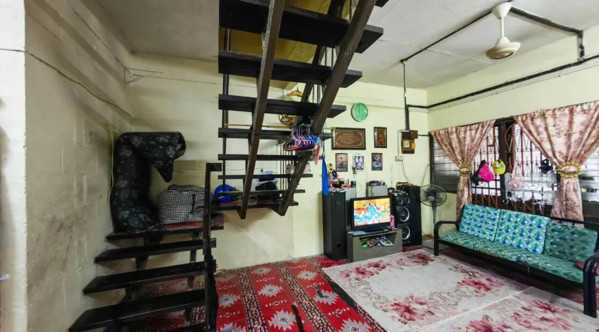 rumah-teres-dua-tingkat-untuk-dijual-taman-maju-rapat-ipoh-06