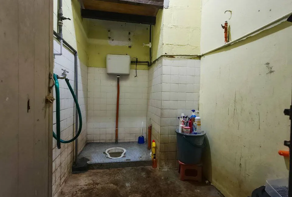 rumah-teres-dua-tingkat-untuk-dijual-taman-maju-rapat-ipoh-11