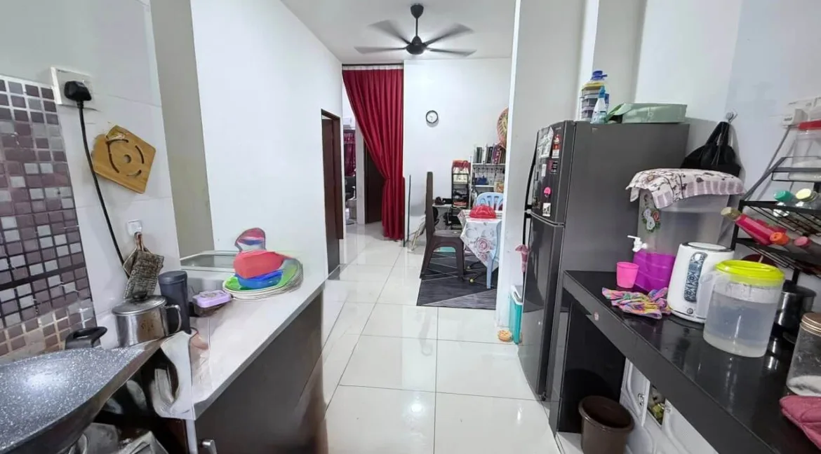 rumah-teres-setingkat-untuk-dijual-desa-chemor-megah-chemor-07