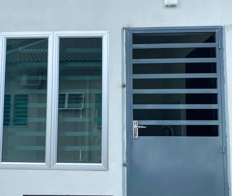 rumah-teres-setingkat-untuk-dijual-taman-bemban-indah-batu-gajah-02