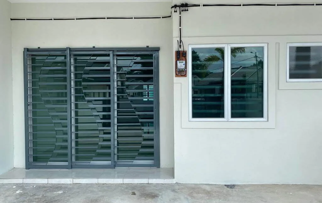 rumah-teres-setingkat-untuk-dijual-taman-bemban-indah-batu-gajah-04