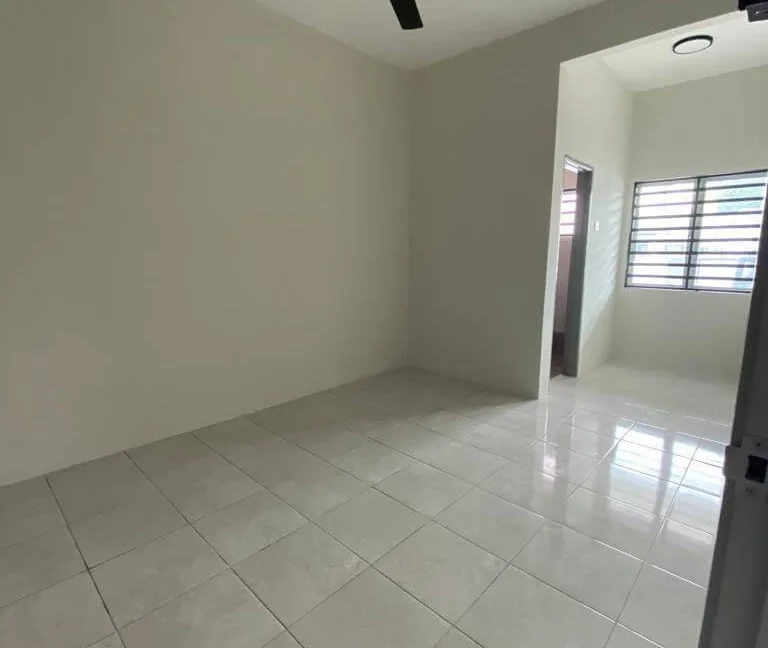 rumah-teres-setingkat-untuk-dijual-taman-bemban-indah-batu-gajah-10