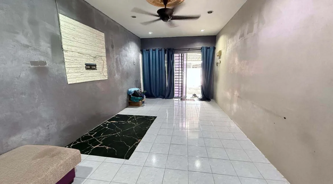 rumah-teres-setingkat-untuk-dijual-taman-chepor-damai-chemor-06