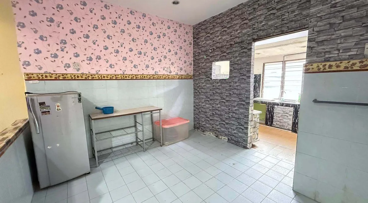 rumah-teres-setingkat-untuk-dijual-taman-chepor-damai-chemor-09