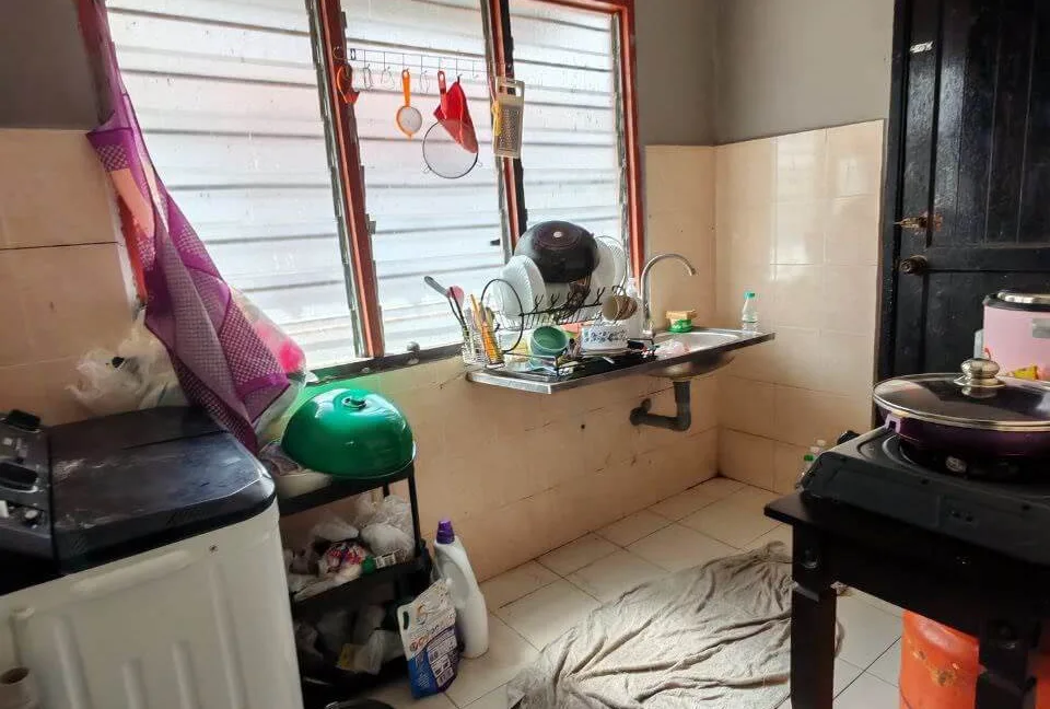rumah-teres-setingkat-untuk-dijual-taman-kledang-sungai-siput-09