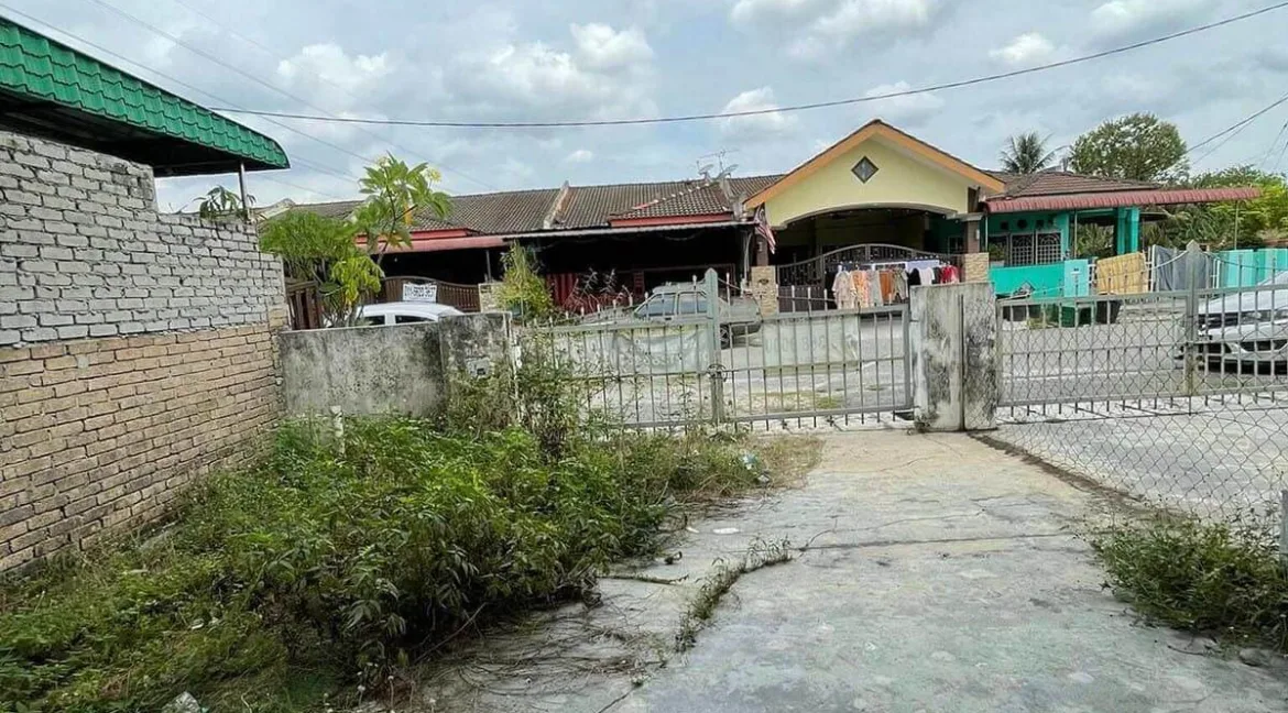rumah-teres-setingkat-untuk-dijual-taman-pengkalan-timah-ipoh-03