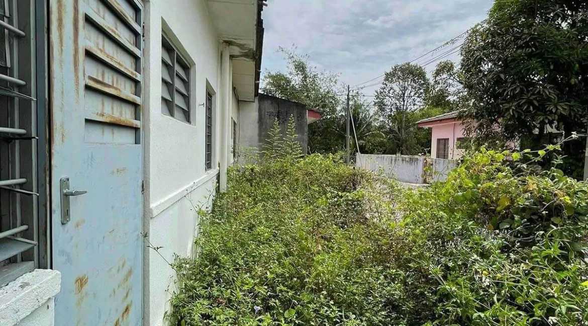 rumah-teres-setingkat-untuk-dijual-taman-pengkalan-timah-ipoh-13
