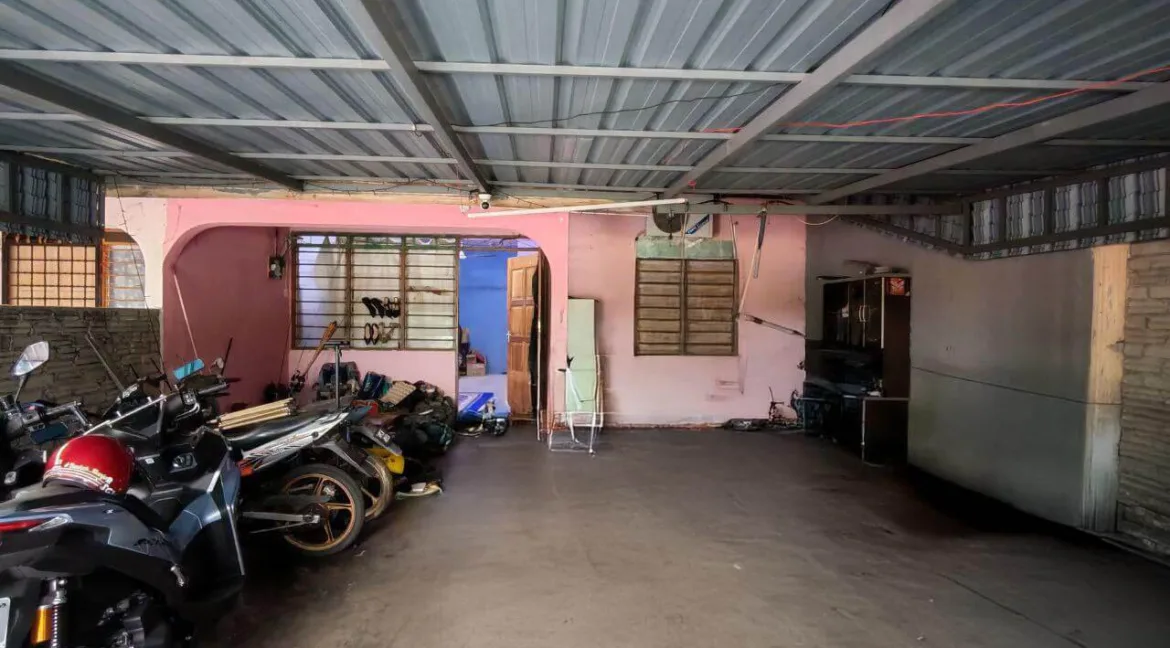 rumah-teres-setingkat-untuk-dijual-taman-seri-mawar-sitiawan-03