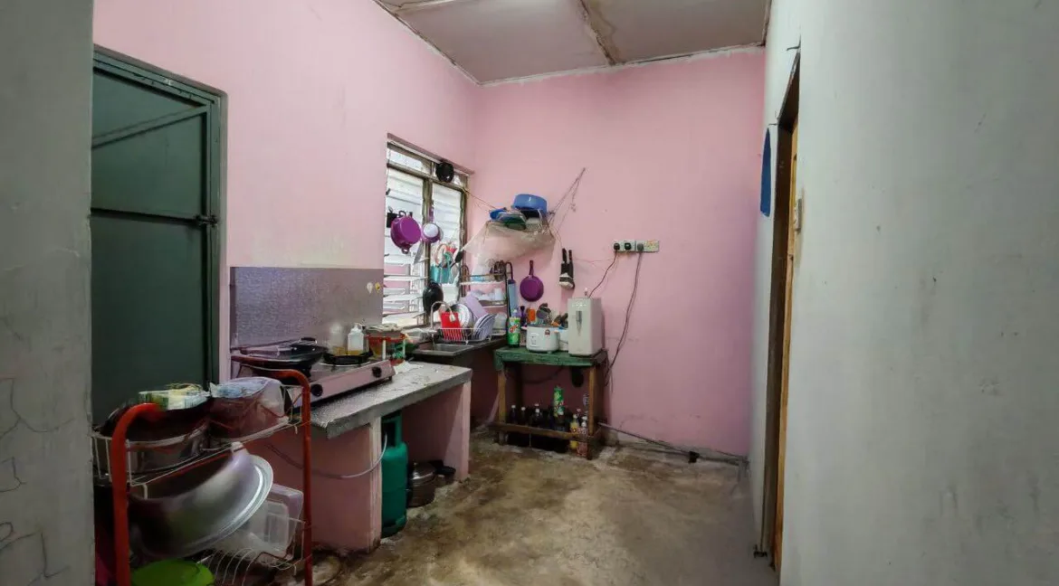 rumah-teres-setingkat-untuk-dijual-taman-seri-mawar-sitiawan-08