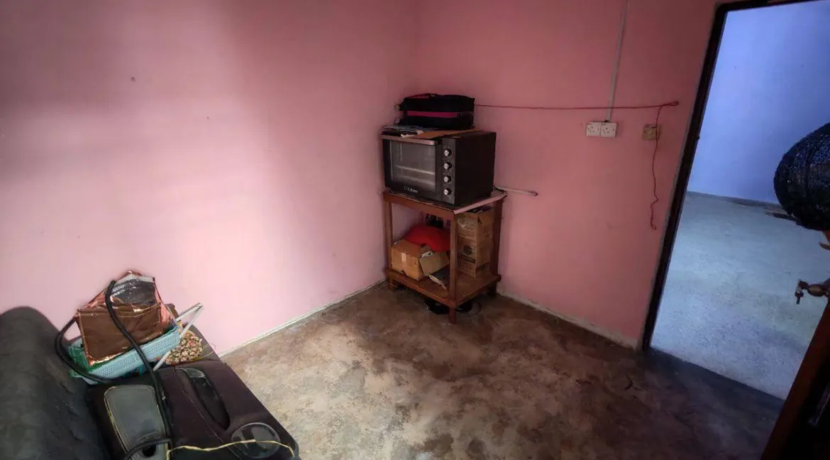 rumah-teres-setingkat-untuk-dijual-taman-seri-mawar-sitiawan-09