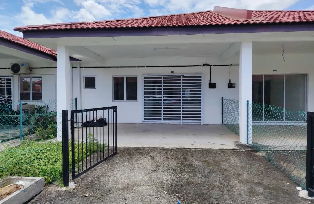 Rumah teres setingkat untuk dijual di Taman Kinding Perdana, Tanjung Rambutan, Perak