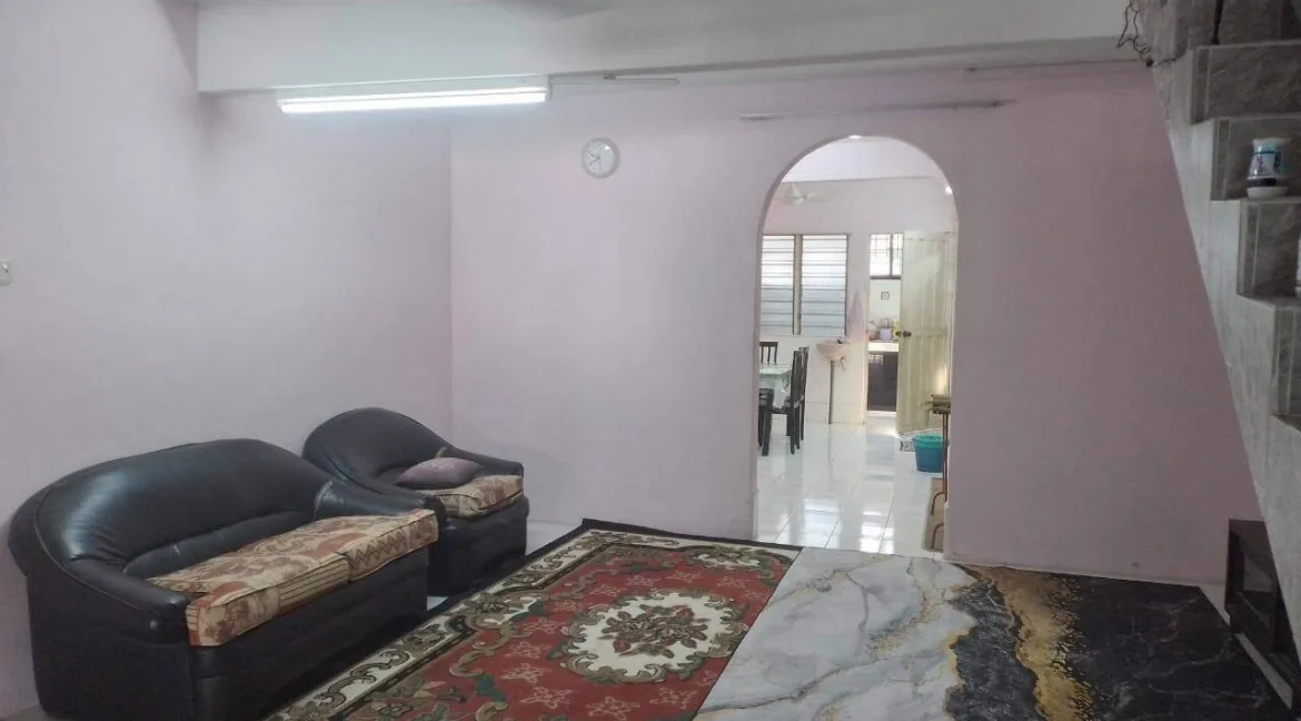 teres-dua-tingkat-untuk-dijual-taman-lapangan-ria-ipoh-02