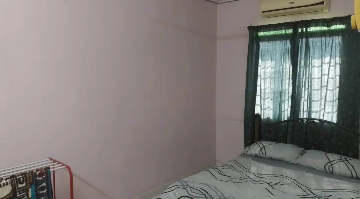 teres-dua-tingkat-untuk-dijual-taman-lapangan-ria-ipoh-04