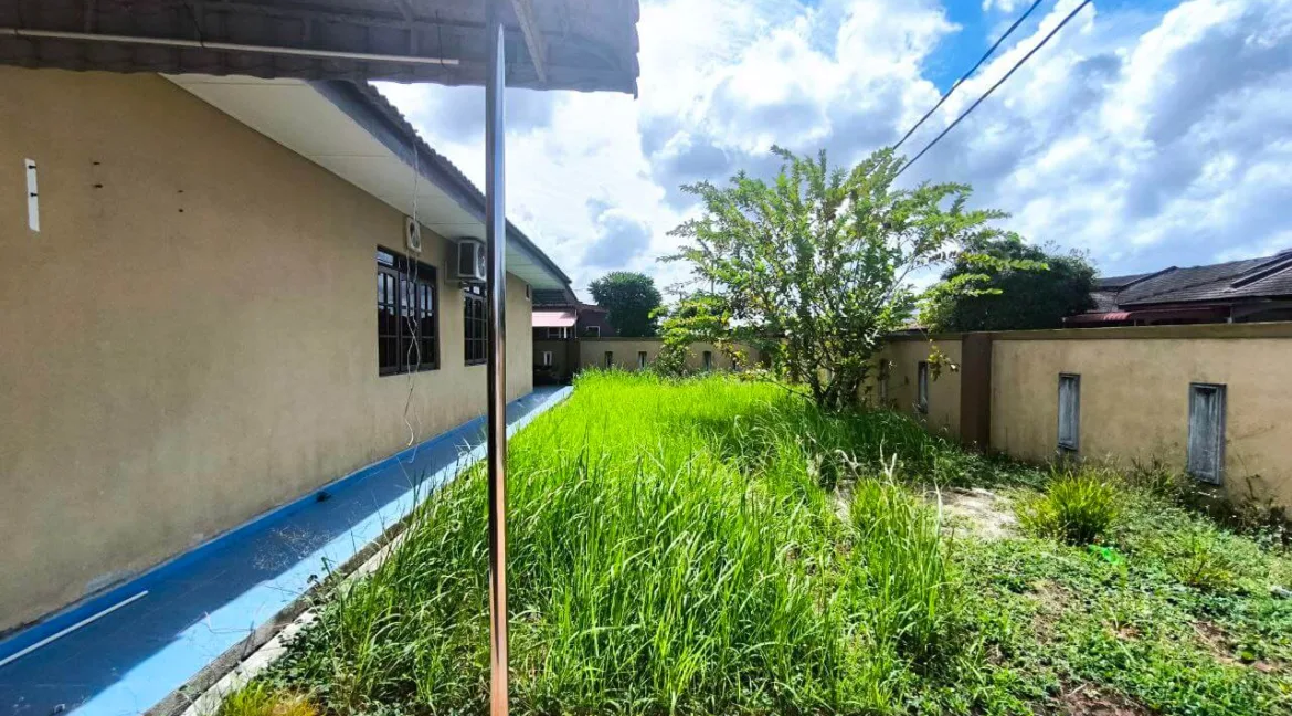 teres-setingkat-corner-lot-untuk-dijual-taman-fasa-2h-seri-manjung-08