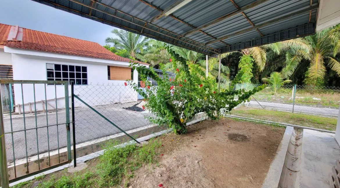 teres-setingkat-end-lot-untuk-dijual-taman-bakti-tapah-perak-05