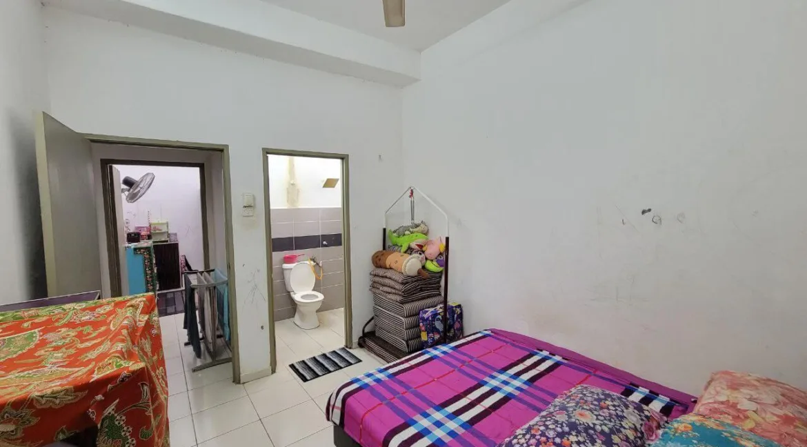 teres-setingkat-end-lot-untuk-dijual-taman-bakti-tapah-perak-10