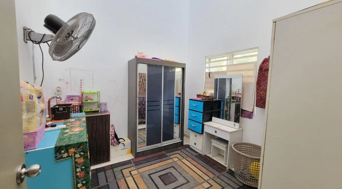 teres-setingkat-end-lot-untuk-dijual-taman-bakti-tapah-perak-12