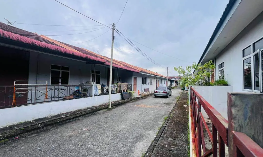 teres-setingkat-untuk-dijual-taman-desa-bernam-indah-hutan-melintang-22