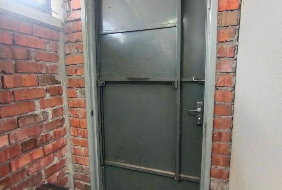 teres-setingkat-untuk-dijual-taman-kinding-raya-tanjung-rambutan-16