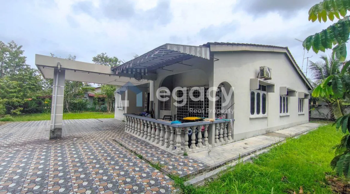 banglo-setingkat-untuk-dijual-kampung-serdang-sitiawan-05